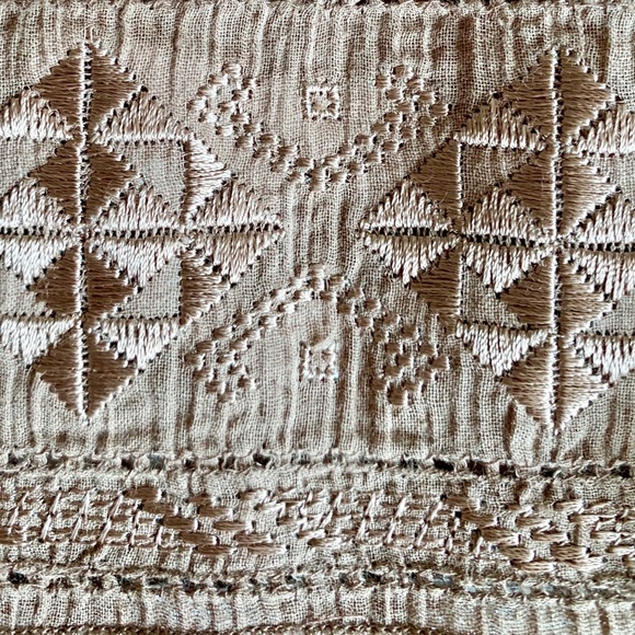 🟡3 for $15🟡 BCBG Tank - Picture 3 of 4